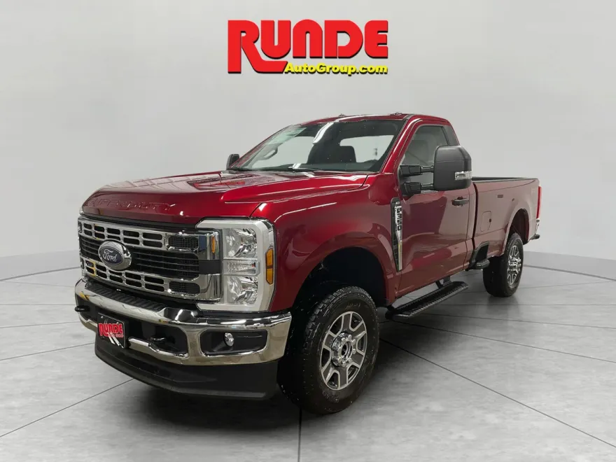 2025 Ford F-350 XLT photo 1