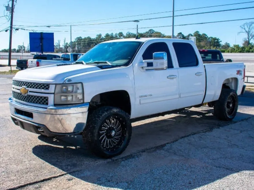 2012 Chevrolet Silverado LT photo 1