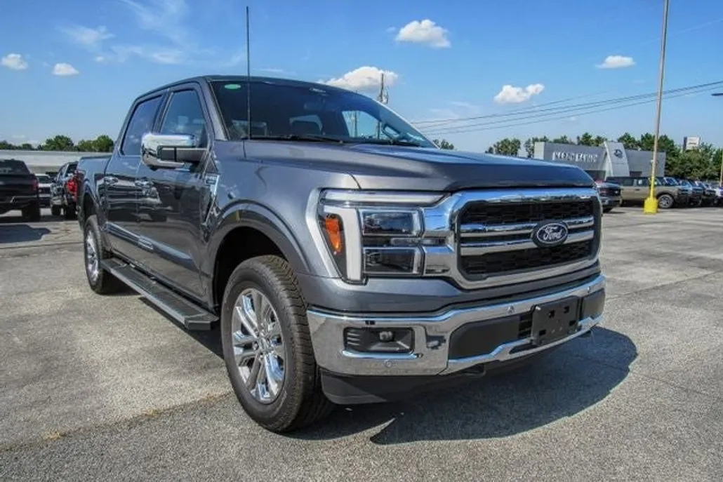2025 Ford F-150 Lariat photo 1