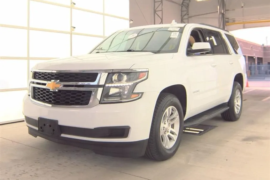 2019 Chevrolet Tahoe LT photo 1