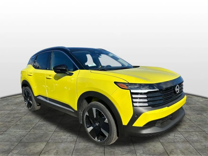 2025 Nissan Kicks SR photo 1