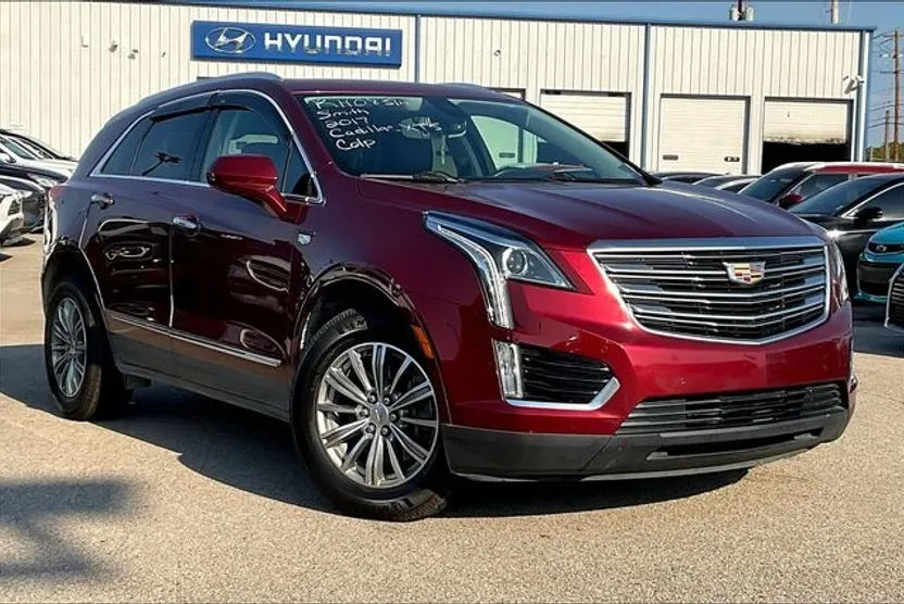 2017 Cadillac XT5 Luxury photo 1