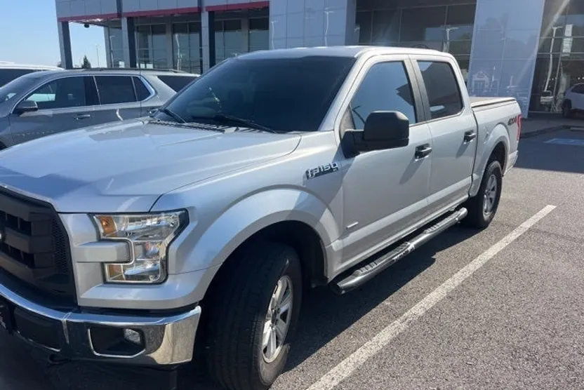2017 Ford F-150 XL photo 1