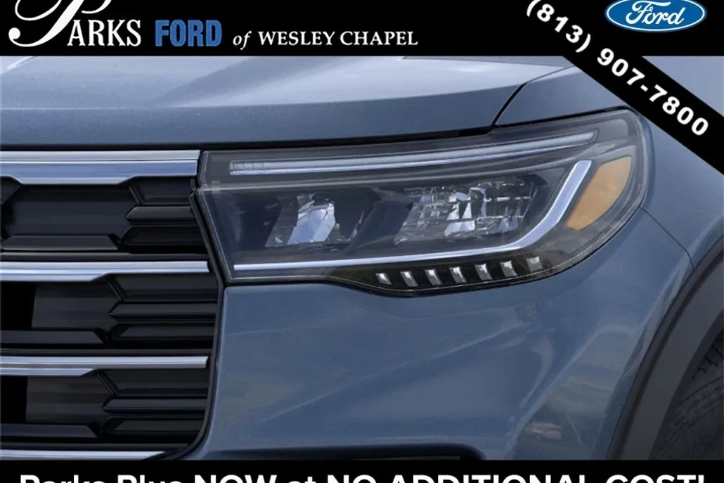 2025 Ford Explorer photo 1