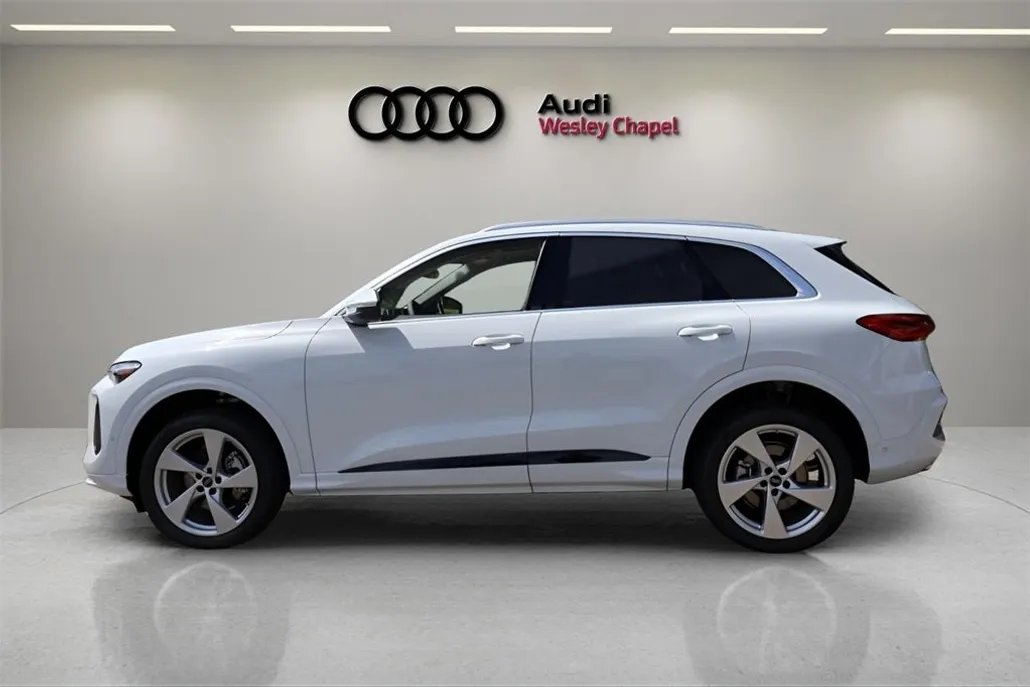 2025 Audi Q5 2.0T Premium Plus photo 1