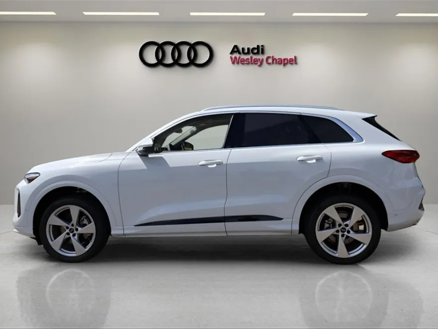 2025 Audi Q5 2.0T Premium Plus photo 1