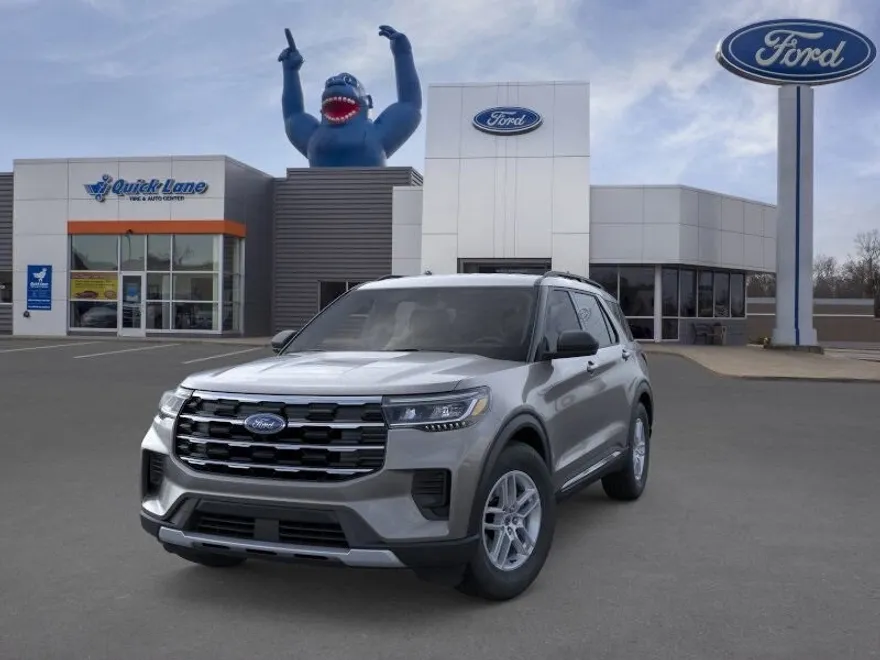 2025 Ford Explorer photo 1
