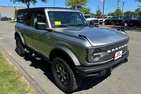 2024 Ford Bronco Badlands photo 3