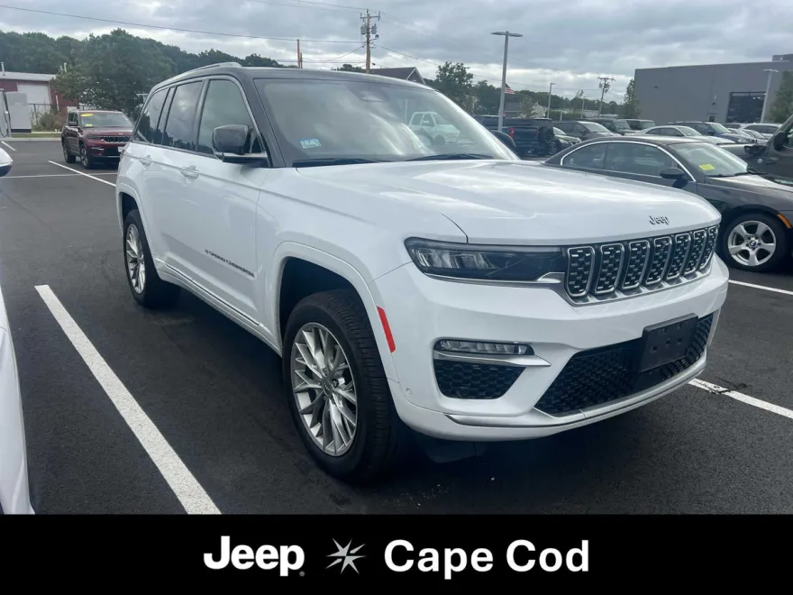 2022 Jeep Grand Cherokee Summit photo 1