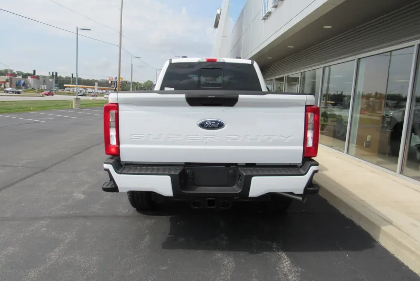 2026 Ford F-350 XL photo 1