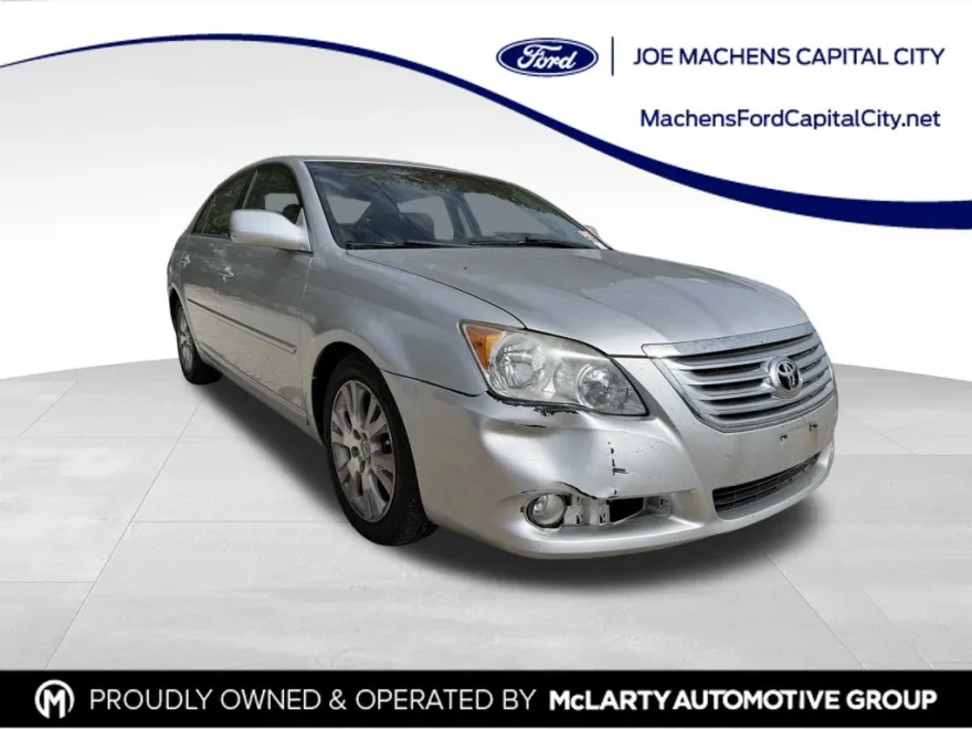 2010 Toyota Avalon XLS photo 1