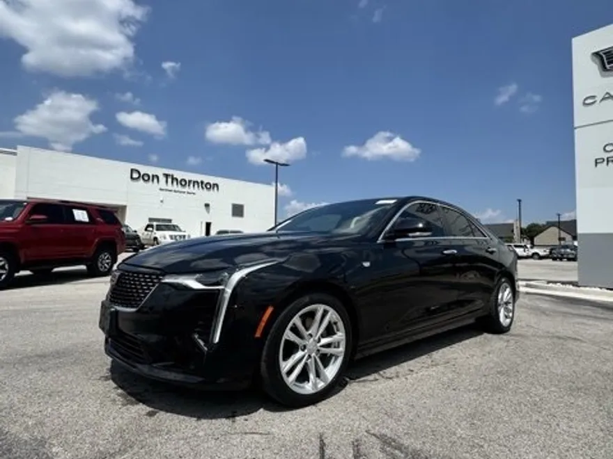 2024 Cadillac CT4 Luxury photo 1
