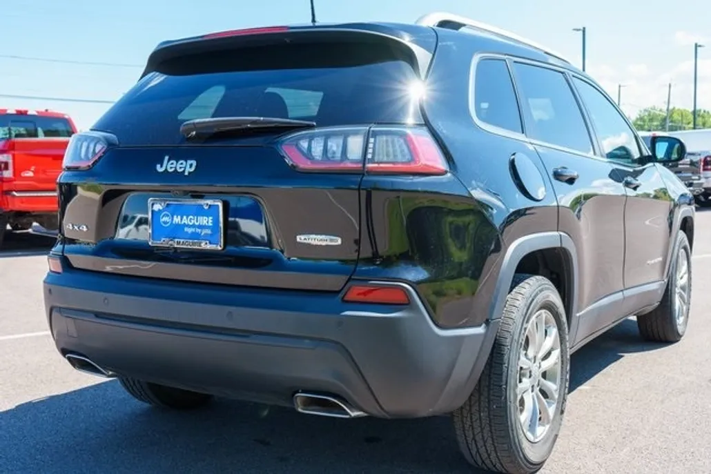 2021 Jeep Cherokee Latitude Lux photo 1