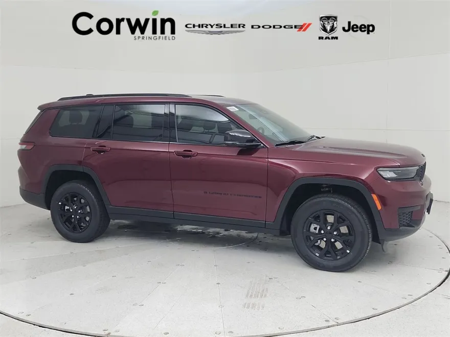2025 Jeep Grand Cherokee Laredo Altitude X photo 1
