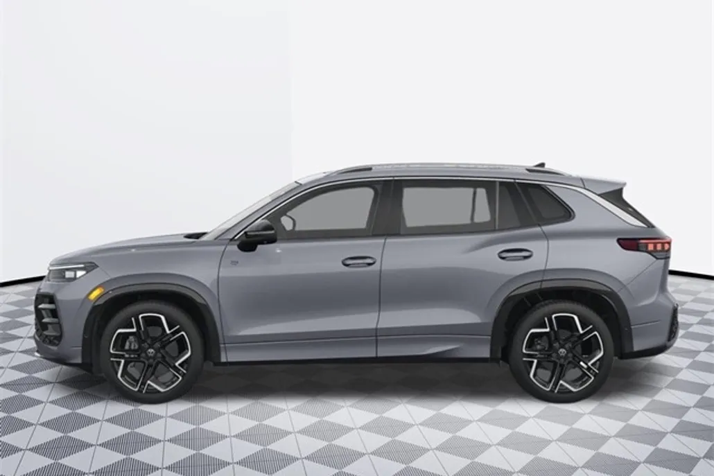 2025 Volkswagen Tiguan SE R-Line Black photo 1