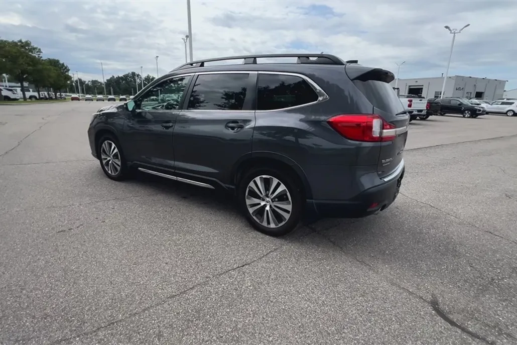 2021 Subaru Ascent Limited photo 1