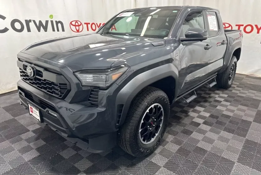 2024 Toyota Tacoma TRD photo 1