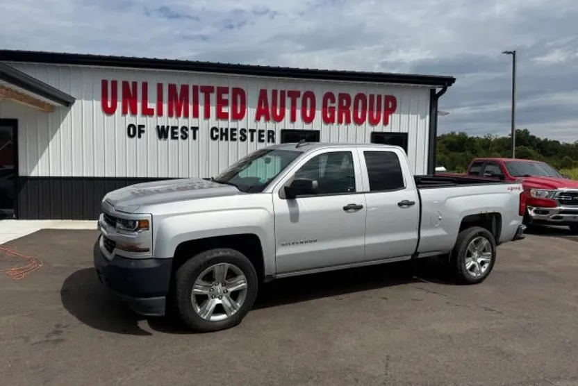 2016 Chevrolet Silverado 1500 Custom photo 1