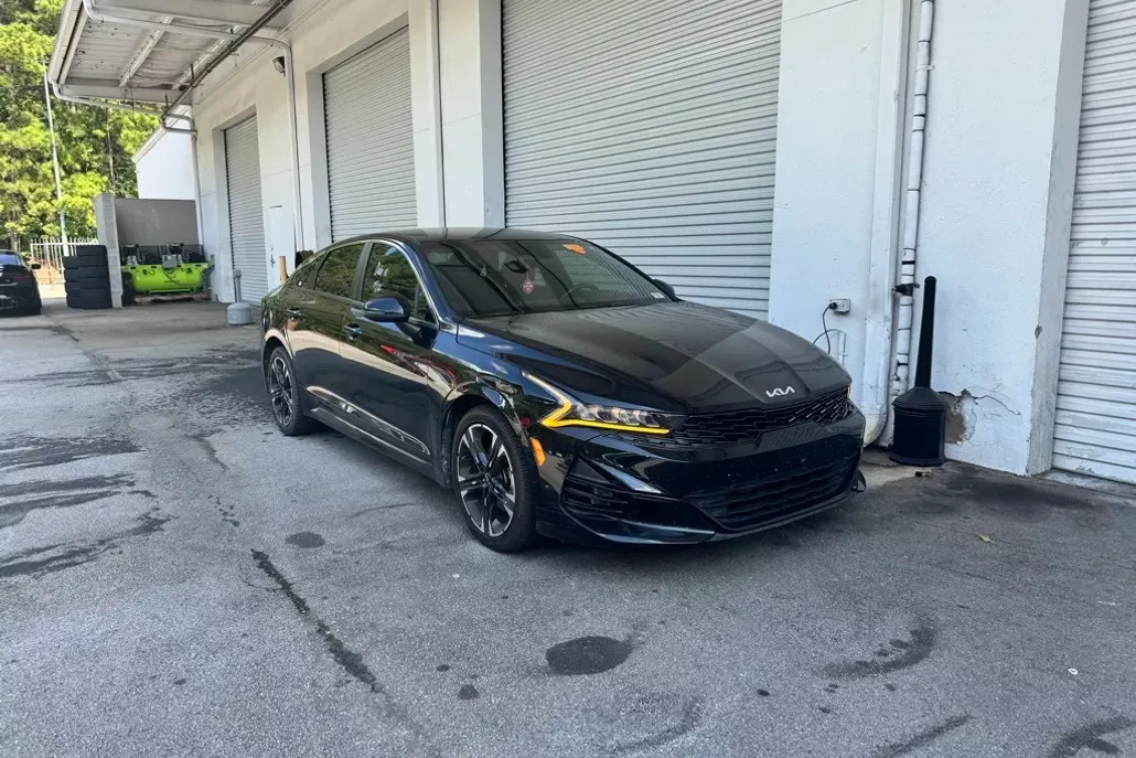 2022 Kia K5 GT-Line photo 1