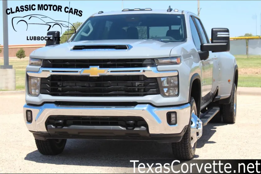 2024 Chevrolet Silverado 3500HD LT photo 1