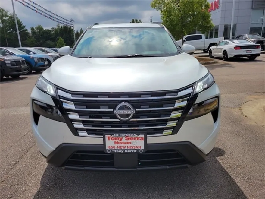 2026 Nissan Rogue SV photo 1