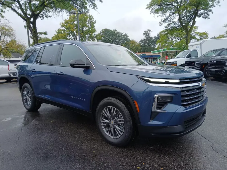 2026 Chevrolet Traverse photo 1