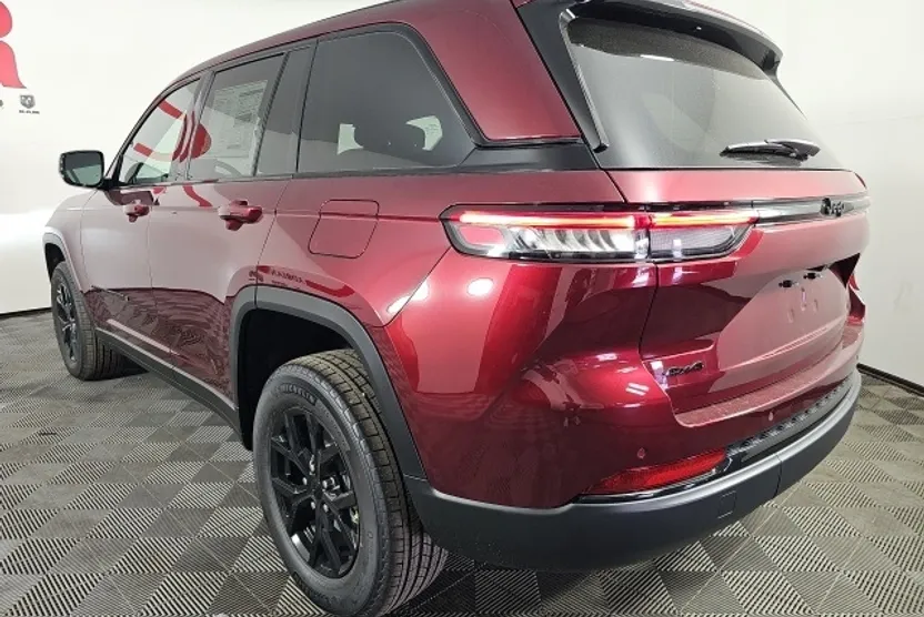 2025 Jeep Grand Cherokee Altitude X photo 1