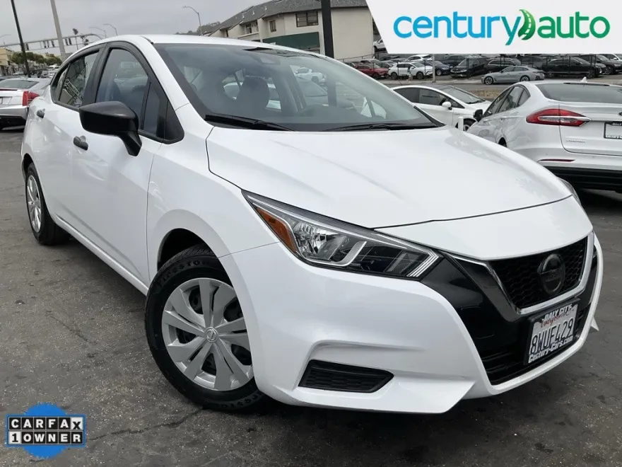 2021 Nissan Versa S photo 1