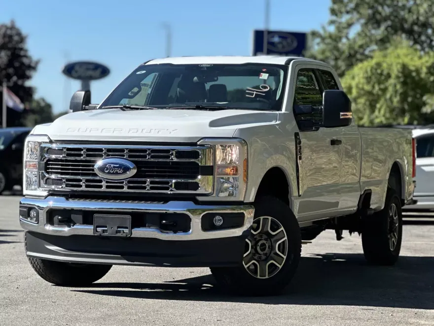 2025 Ford F-350 XLT photo 1