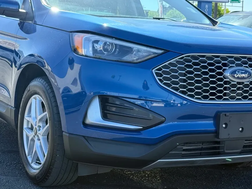 2024 Ford Edge SEL photo 1