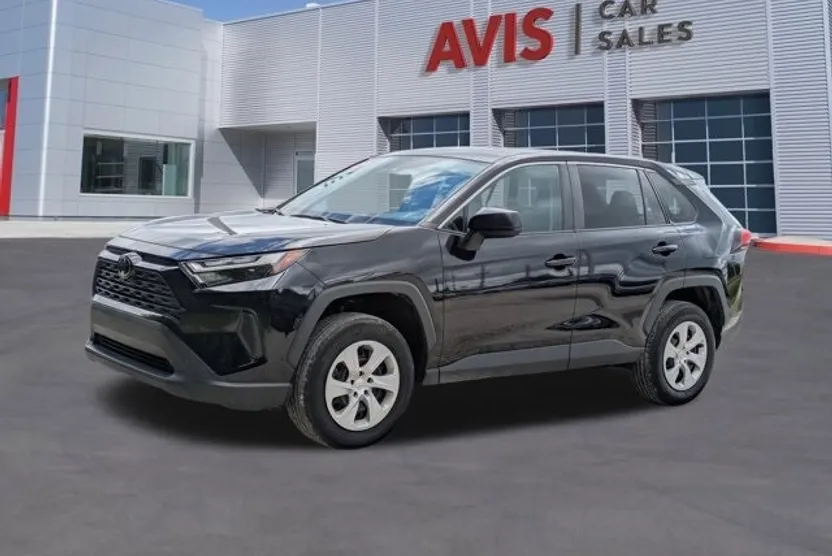 2024 Toyota RAV4 LE photo 1