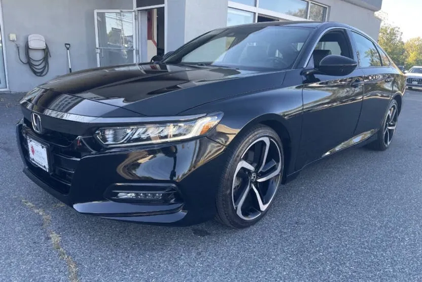 2019 Honda Accord Sport photo 1