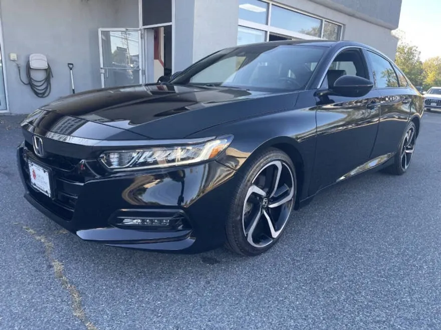 2019 Honda Accord Sport photo 1