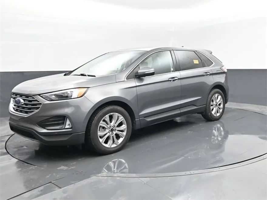 2024 Ford Edge Titanium photo 1
