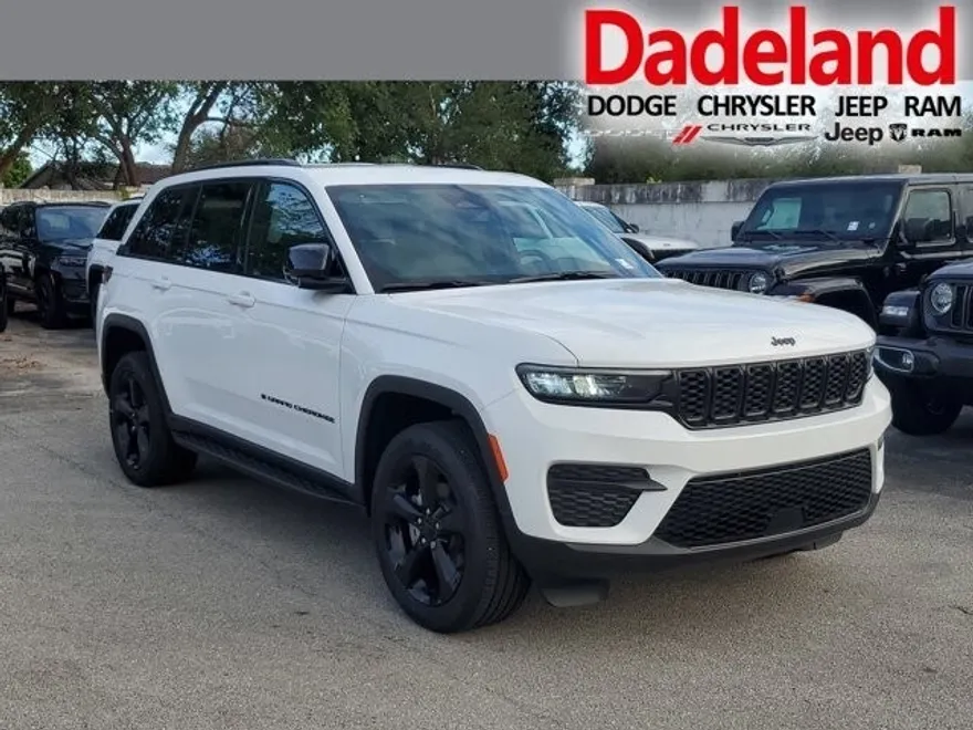 2024 Jeep Grand Cherokee Altitude photo 1