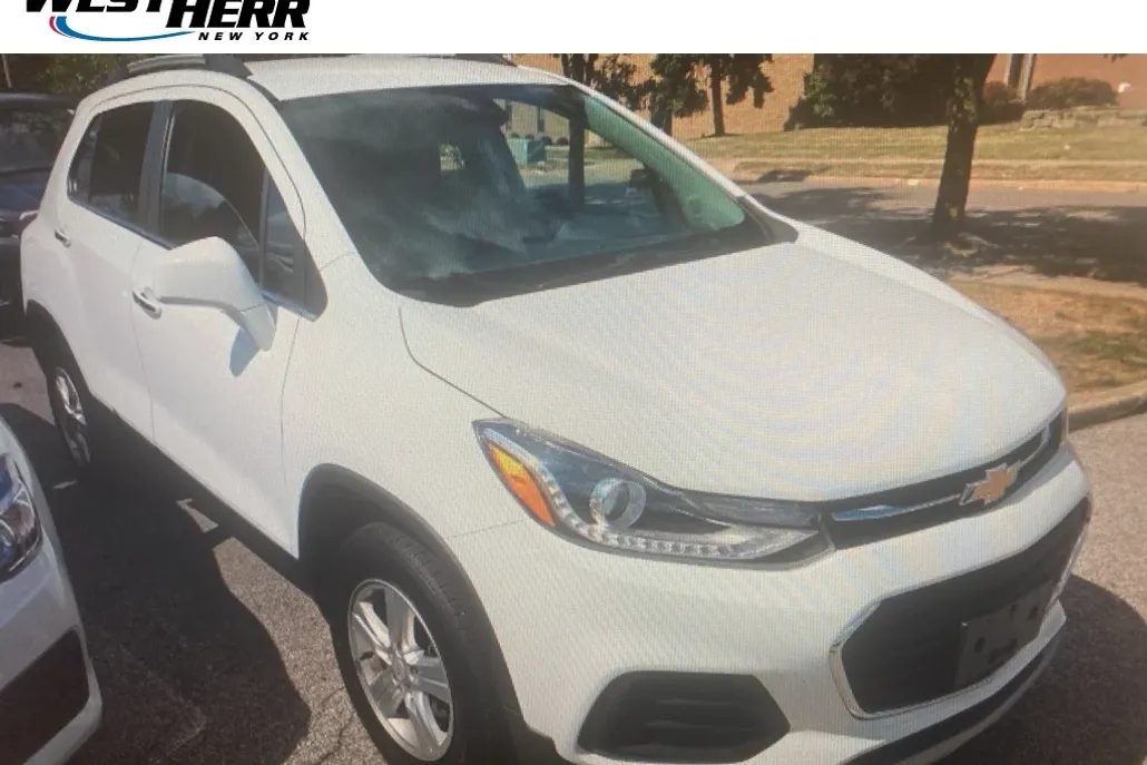 2019 Chevrolet Trax LT photo 1