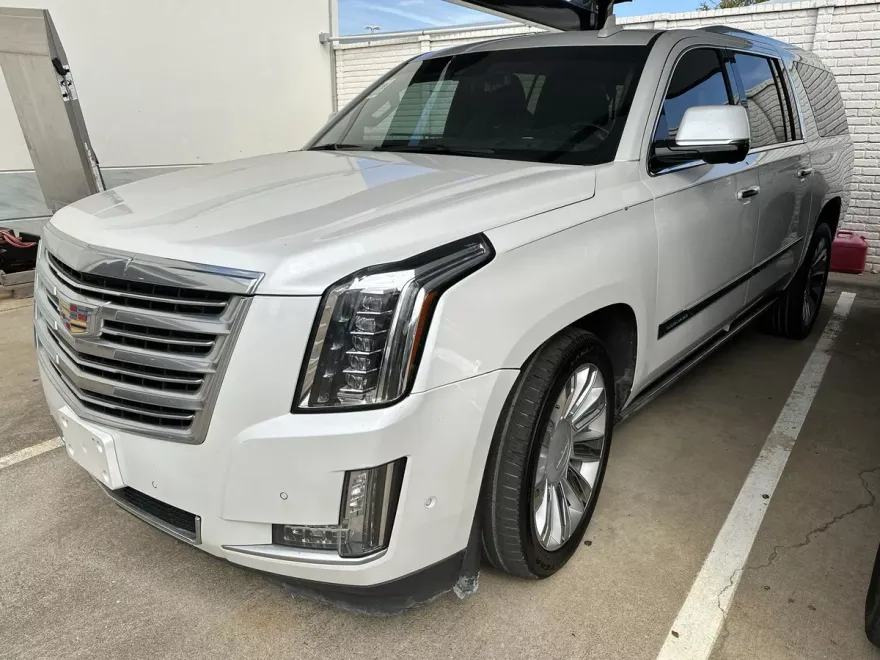 2019 Cadillac Escalade ESV Platinum Sport photo 1