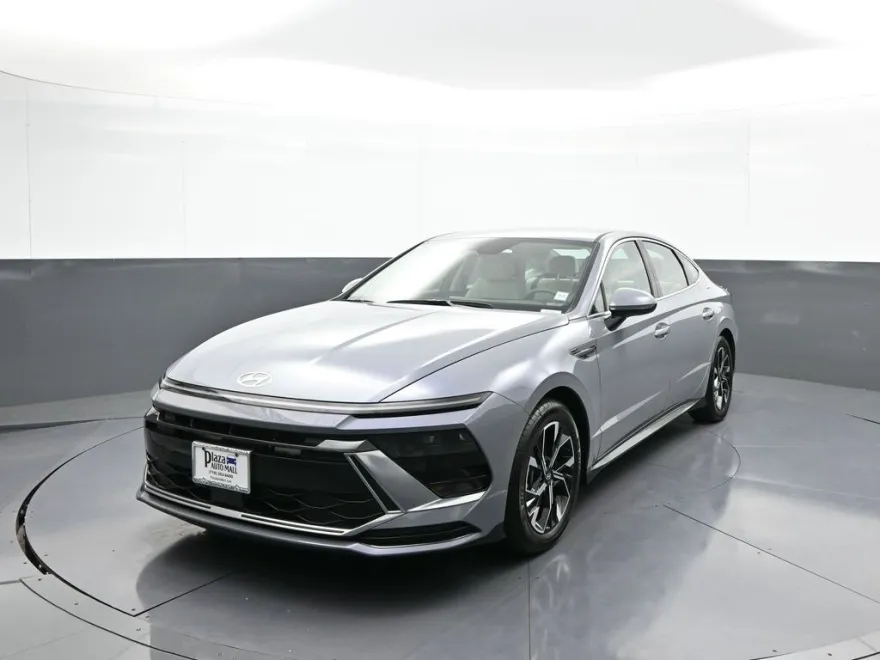 2025 Hyundai Sonata SEL photo 1