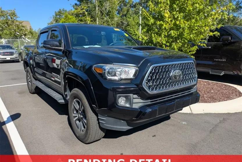 2019 Toyota Tacoma TRD Sport V6 photo 1