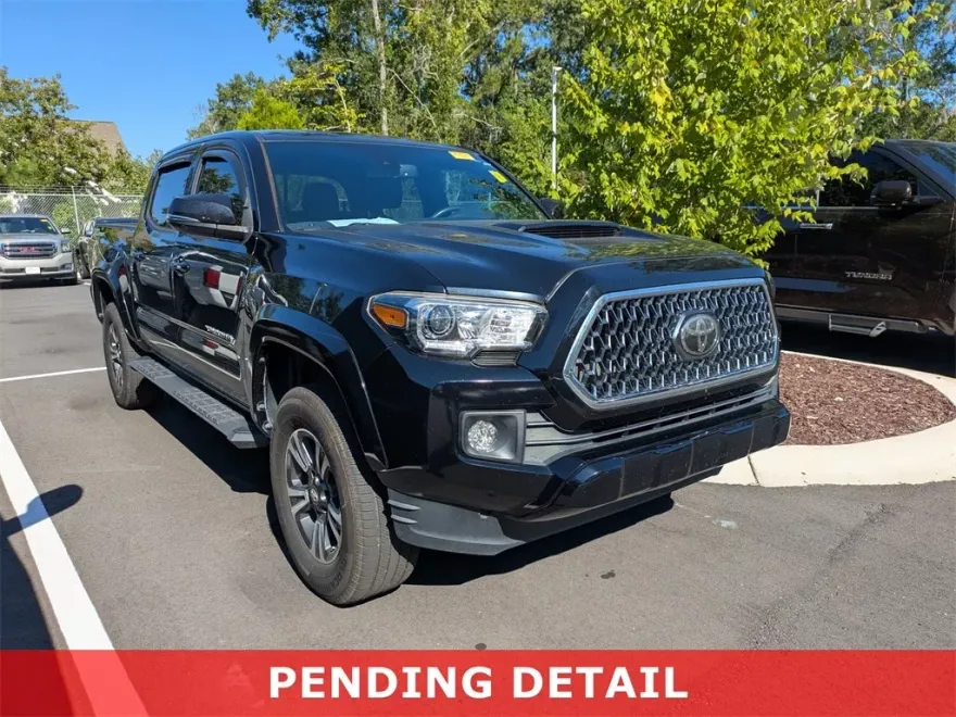2019 Toyota Tacoma TRD Sport V6 photo 1