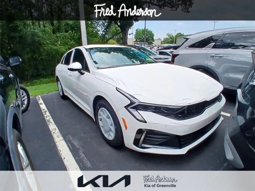 2025 Kia K5 LXS photo 1