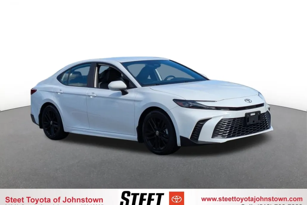 2025 Toyota Camry Base photo 1
