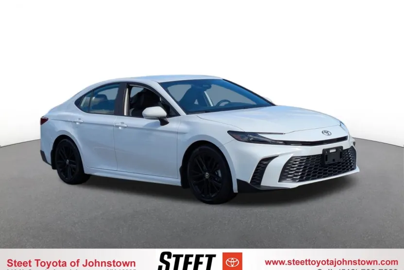 2025 Toyota Camry Base photo 1
