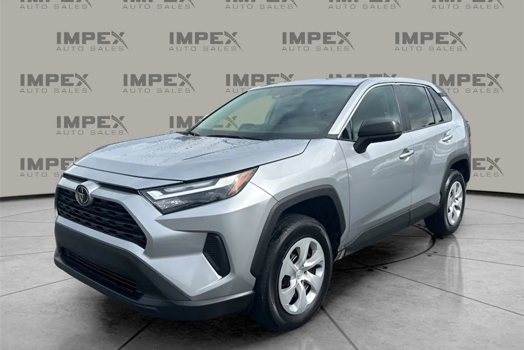 2025 Toyota RAV4 LE photo 1
