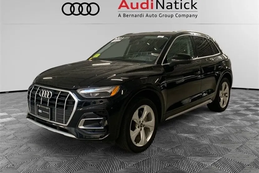 2021 Audi Q5 45 Premium Plus photo 1