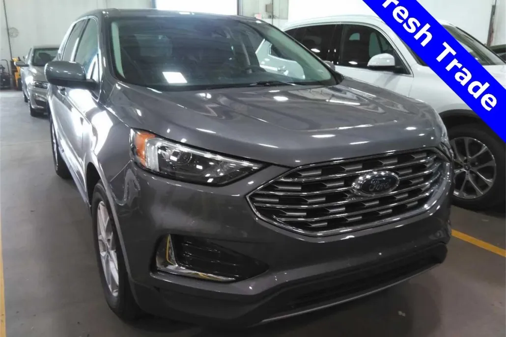 2022 Ford Edge SEL photo 1
