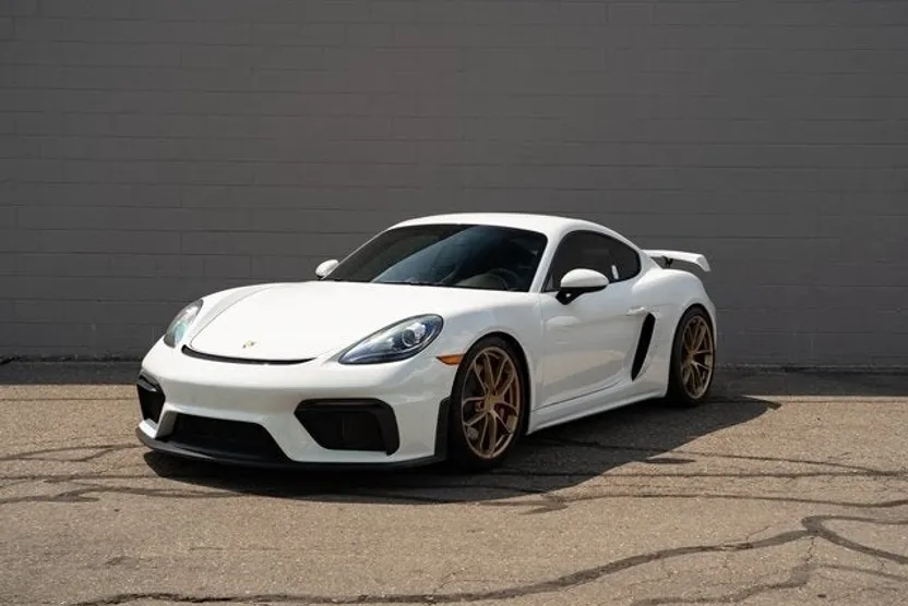 2020 Porsche Cayman GT4 photo 1