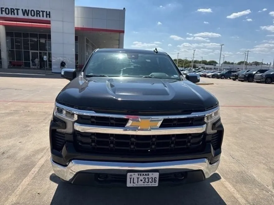 2023 Chevrolet Silverado 1500 LT photo 1
