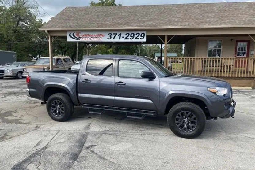 2021 Toyota Tacoma SR5 photo 1