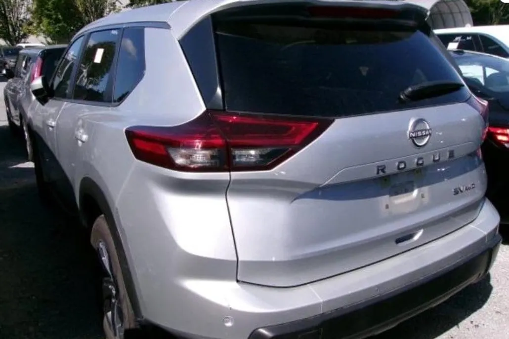 2024 Nissan Rogue SV photo 1